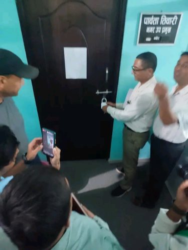 देवचुली नगरपालिकामा लगाईएको ताला खुल्यो : करका दर पुनरावलोकन हुने