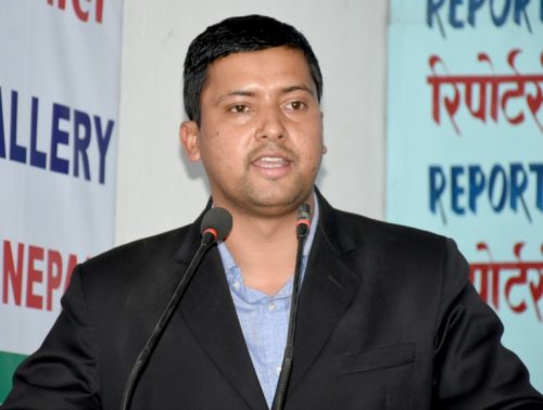 सुन तस्करीमा आफ्नै नेताहरु संलग्न भएकाले सरकारले छानबिन समिति बनाउन मानेनः महेश बर्तौला