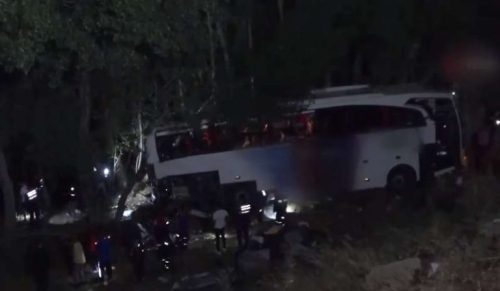 भ्रमणमा हिंडेको बस दुर्घटना हुँदा ७ जनाको मृत्युु, ३१ घाइते