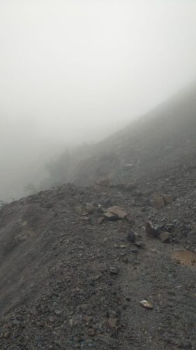लगातारको वर्षा पछिको पहिरोले कालीगण्डकी करिडोर सहित नवलपुरका पहाडी सडक अवरुद्ध