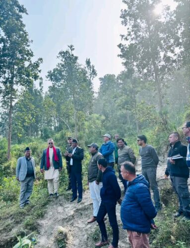 “सडक देउ, सक्दैनौ भने लुम्बिनीमा गाभ्देउ”