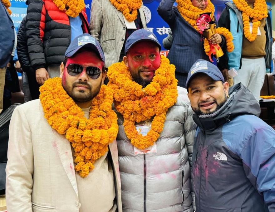 ड्राइभिङ स्कुल संघको अध्यक्षमा गुरुङ सर्बसम्मत
