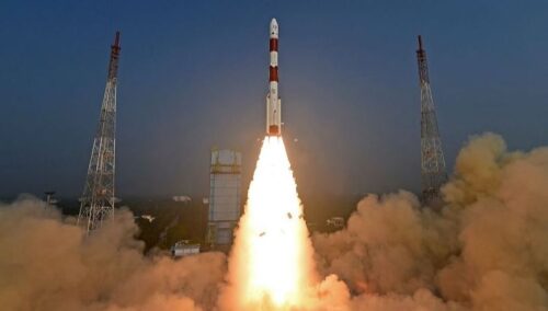 पाँच दशकपछि पहिलो पटक अमेरिकी अन्तरिक्ष यान चन्द्रमा यात्रामा