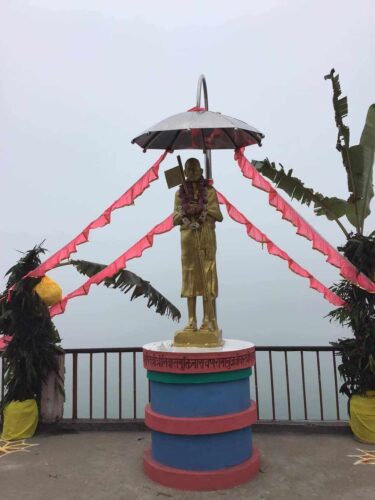 मुख्यमन्त्री पाण्डेबाट स्वामी श्रीधराचार्यको मूर्ति अनावरण