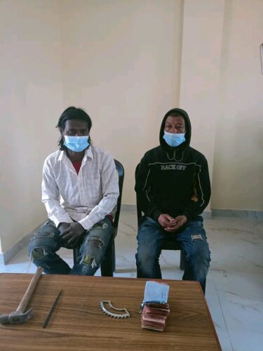 नवलपुरका मन्दिरका दानपेटिका चोरीमा संलग्न झ्याईंझ्याईं र कानठाडे पक्राउ