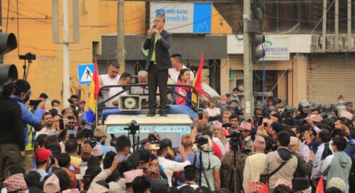 लिङदेनको प्रश्न : “रवि लामिछानेलाई छानबिन नै गर्नु नपर्ने कुन देशको व्यवस्था हो ?”