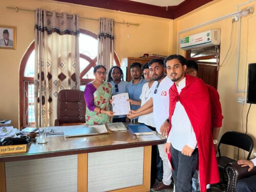 गृहमन्त्रीलाई पदमुक्त गरेर सहकारी प्रकरण छानबिन गर्न नेविसंघ नवलपुरको प्रधानमन्त्रीलाई ज्ञापनपत्र