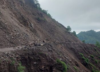 १५ दिन पछि हटयो पांग्रेको पहिरो,सडक सुचारु