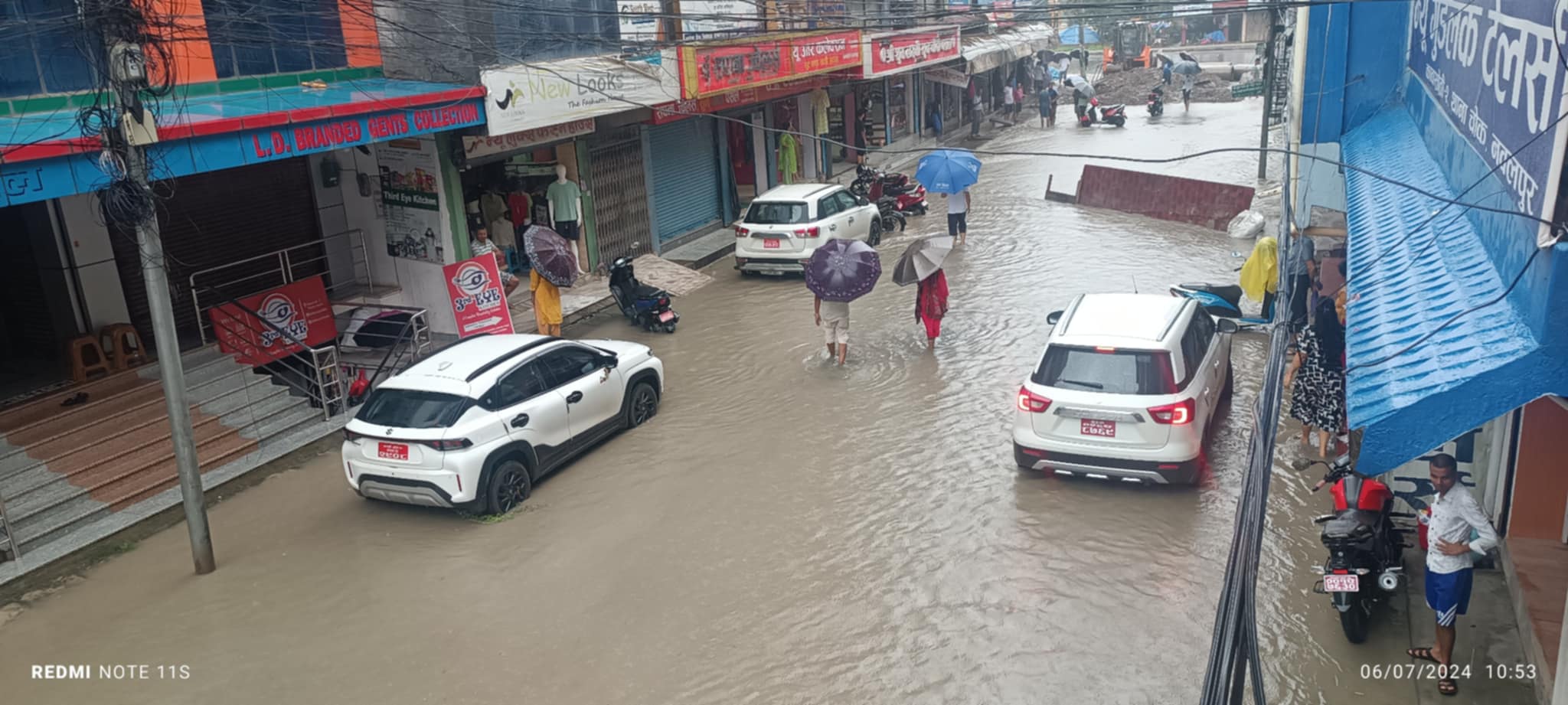 नवलपुरमा रातिदेखि नै भारी वर्षा, नदी आसपासको बस्तीमा सतर्क रहन प्रशासनको आग्रह