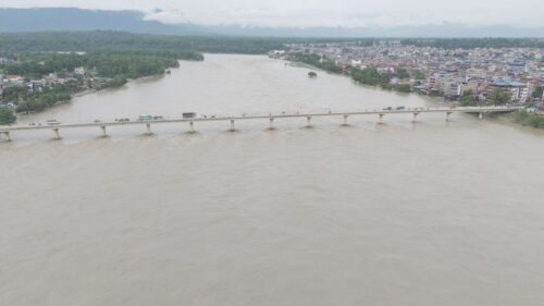 लगातारको वर्षा पछि नारायणीमा पानीको सतह बढयो