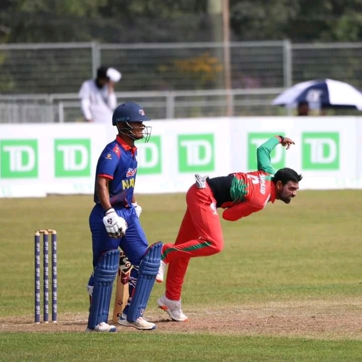 पौडेल र झाको अर्धशतकको मद्दतले नेपालद्वारा २ सय २१ रनको लक्ष्य प्रस्तुत