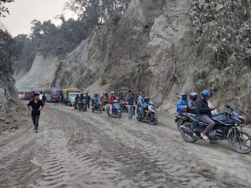 दाउन्नेको दुःख : दूरी १४ किलोमिटर, यात्रा अवधि दुईदेखि तीन घन्टा
