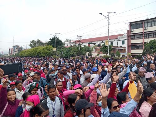 शिक्षक आन्दोलन किन ?