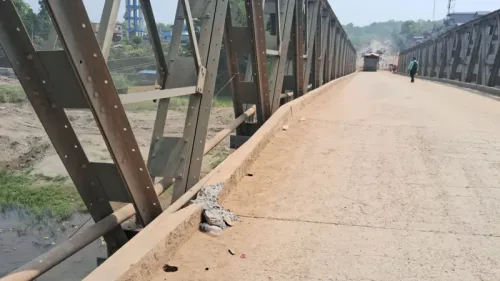 एकपछि अर्को पुल भासिँदा यस्को जिम्मेवार सडक विभाग कि भार मापन गर्ने निकाय ?