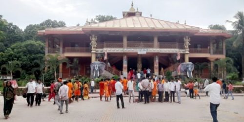 साउनको पहिलो सोमबार त्रिवेणीमा भक्तजनको घुइँचो