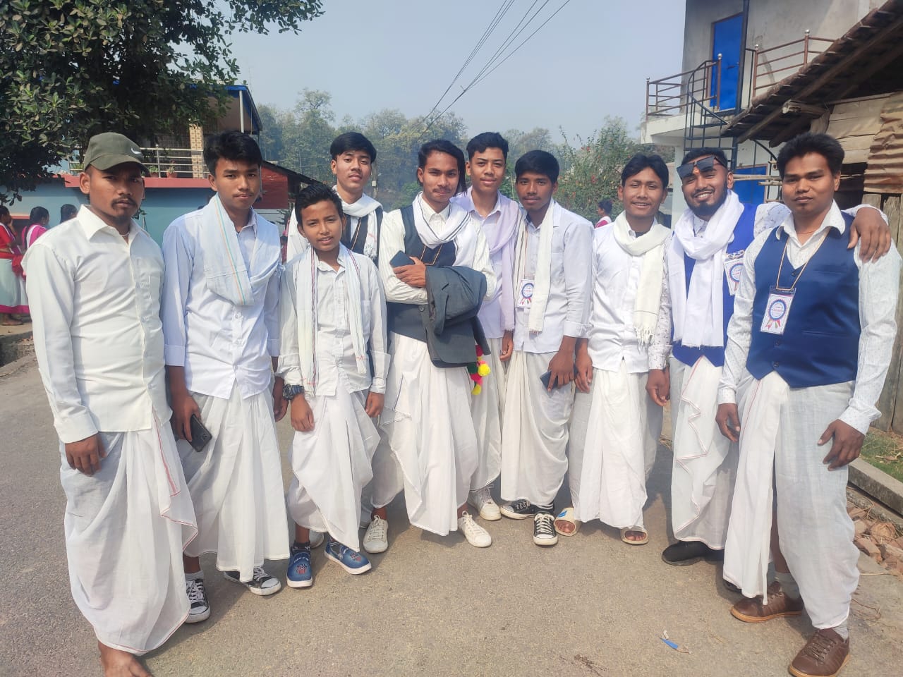 थारु समुदायले आज बडकी अतवारी पर्व मनाउदै