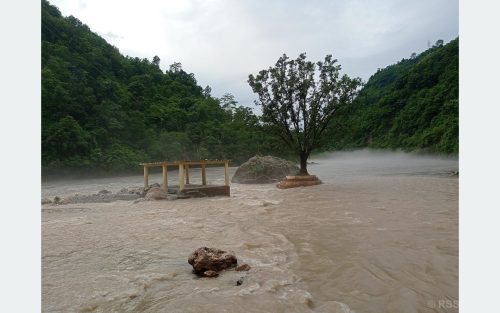 कालीगण्डकीको बहाब यस वर्षकै उच्च बिन्दुमा, शालिग्राम शिला डुबानमा