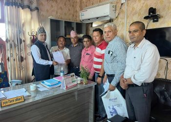 नवलपुरमा उद्योग वाणिज्य संघद्वारा प्रजिअ मार्फत प्रधानमन्त्रीलाई ज्ञापनपत्र