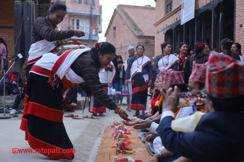 नेवार समुदायमा  म्हः (आत्म) पूजा गरिँदै