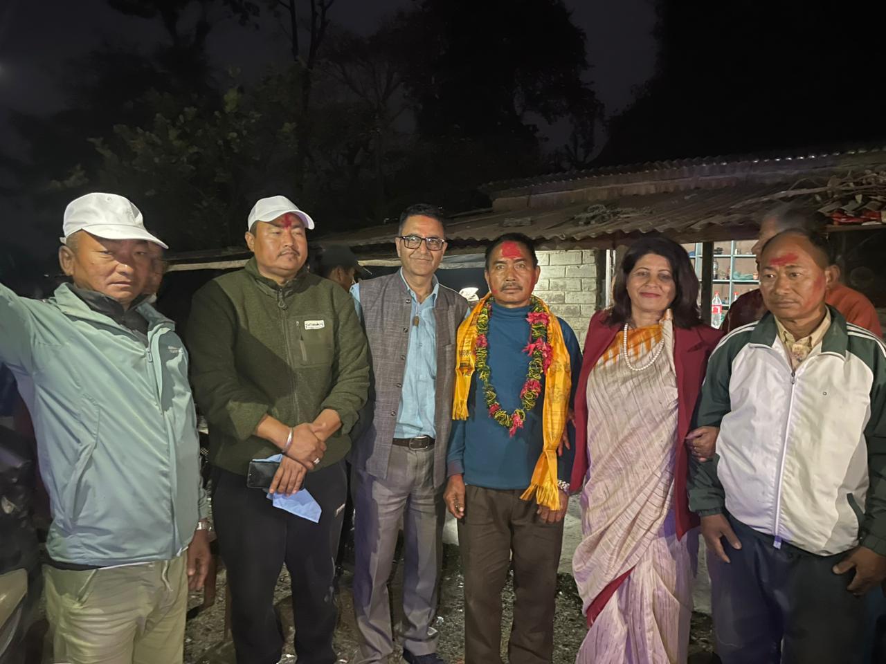 उम्मेदवार पाएर उत्साहित हुप्सेकोट, सय जना कांग्रेसमा प्रवेश 3