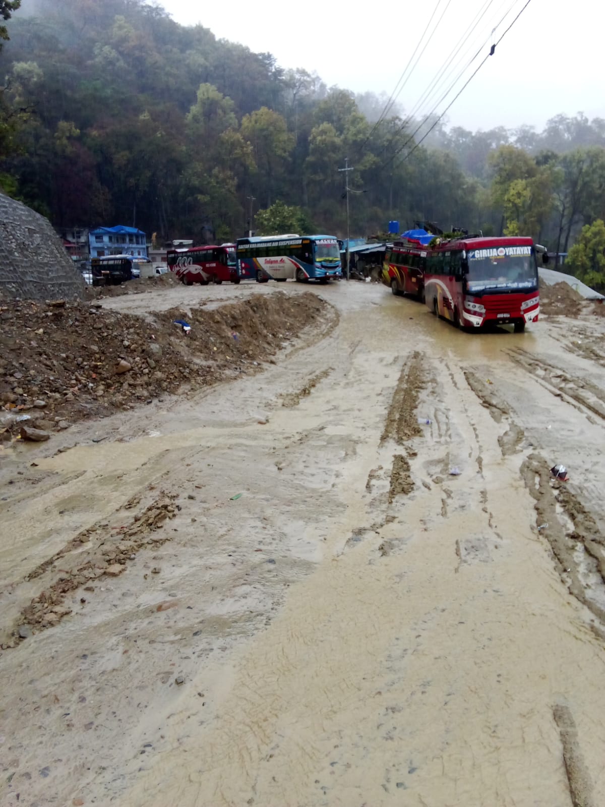 बुटवल–नारायणगढ सडक अझै अवरुद्ध