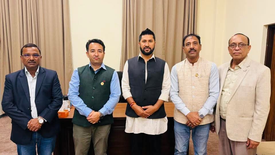 कांग्रेसका दुई नेता रास्वपामा