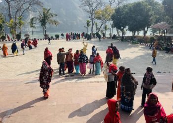 नेपाल आउने भारतीय पर्यटक खर्च गर्दैनन्, फोहोर थुपारेर जान्छन्
