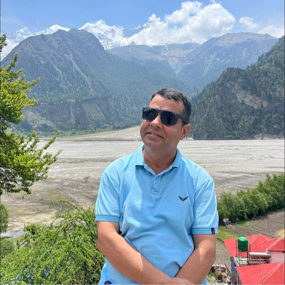 पश्चिम नवलपरासी एमालेका जिल्ला सचिव धिरज शर्माले पार्टी छोडे