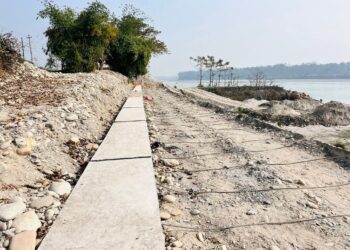 नवलपुर तर्फ नारायणीमा एक वर्षमा साढे छ किलोमिटर तटबन्ध