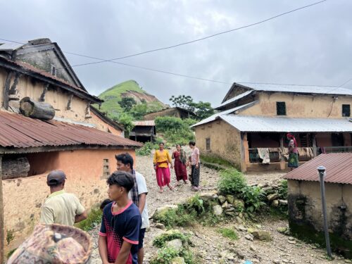 पहिरोले घेरिएको राम्चे: चार दशकदेखि त्रासमा बाँचिरहेका ४२ परिवार 1