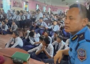 देवचुलीको वरचुली माविका विद्यार्थीलाई ट्राफिक सचेतना कार्यक्रम